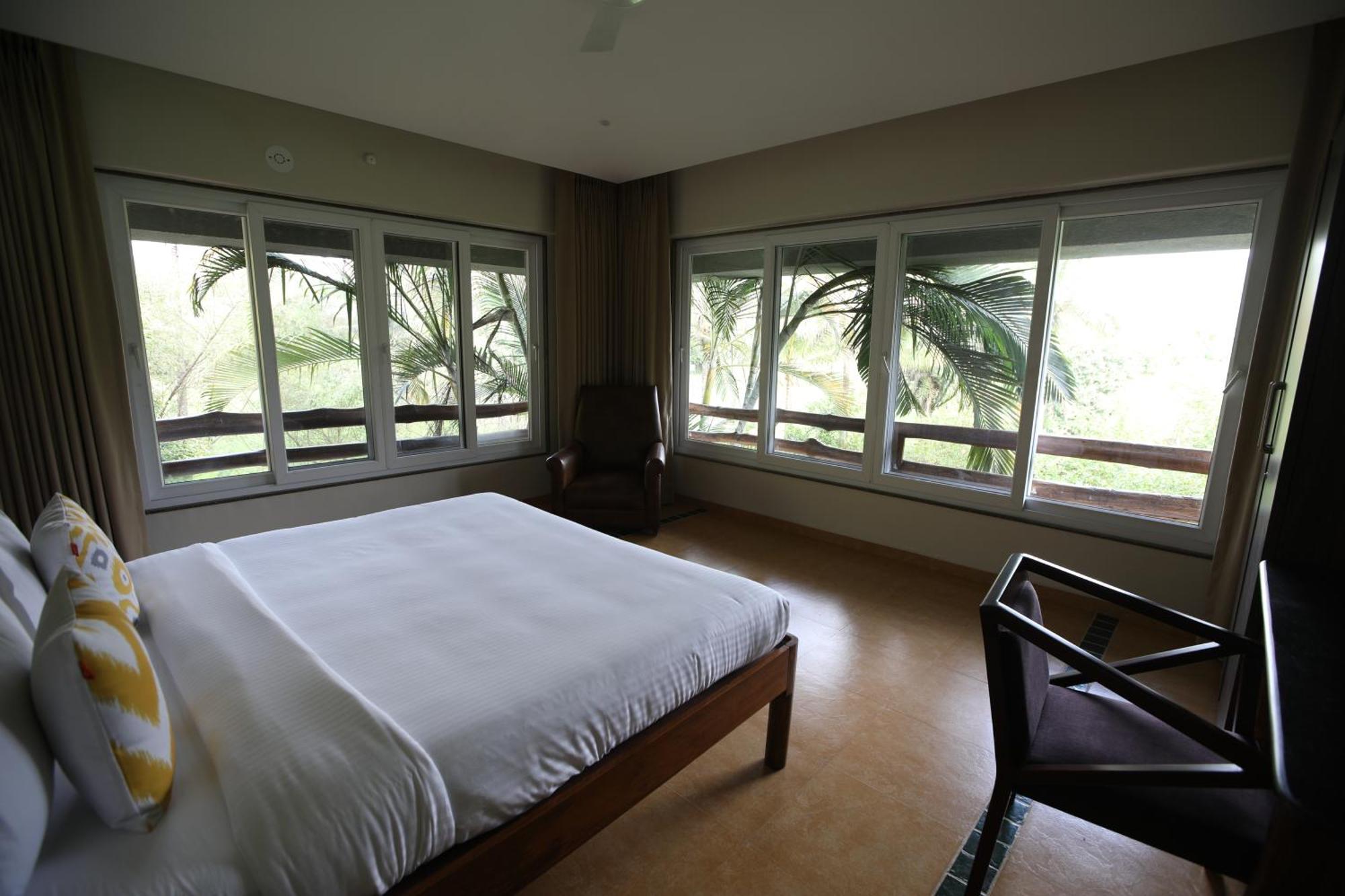 Golden Fields Resort Mulshi Exterior foto